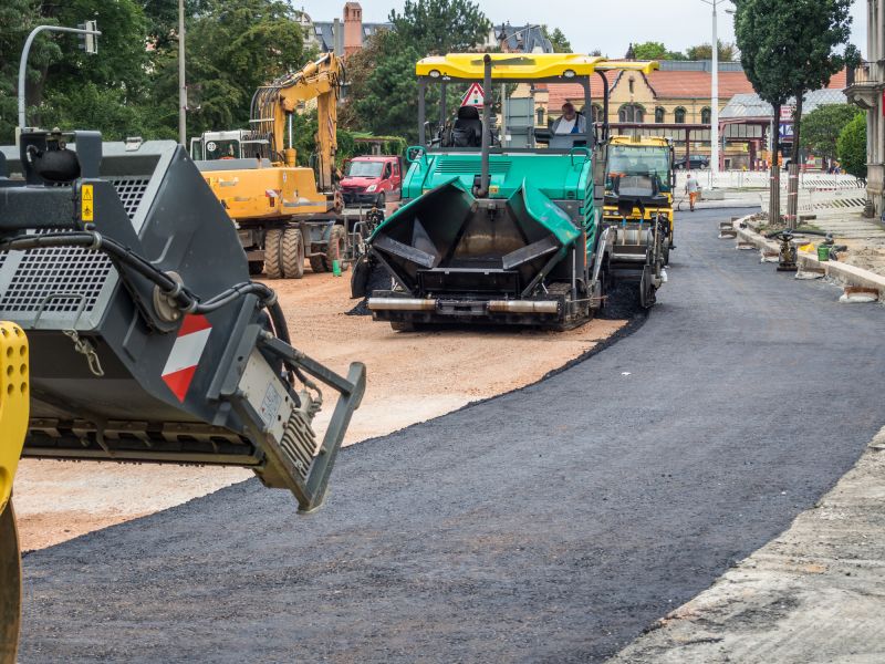 Benefits Of Commercial Asphalt Paving For High-Traffic Properties