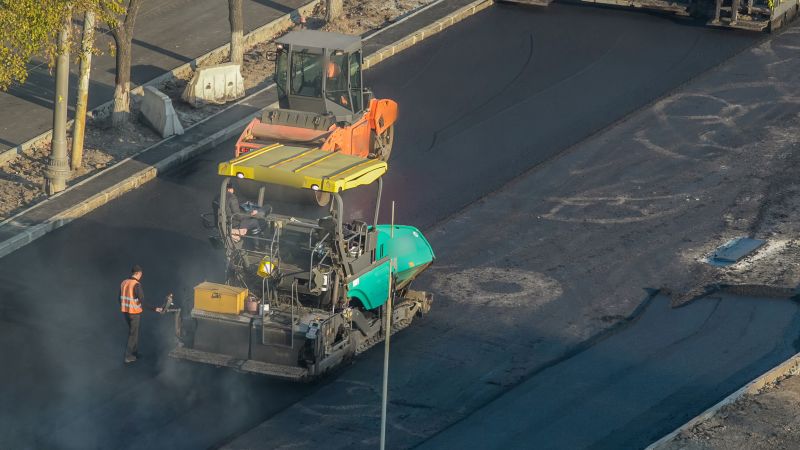 Commercial Asphalt Paving Vs. Concrete: Which Is Better For Businesses
